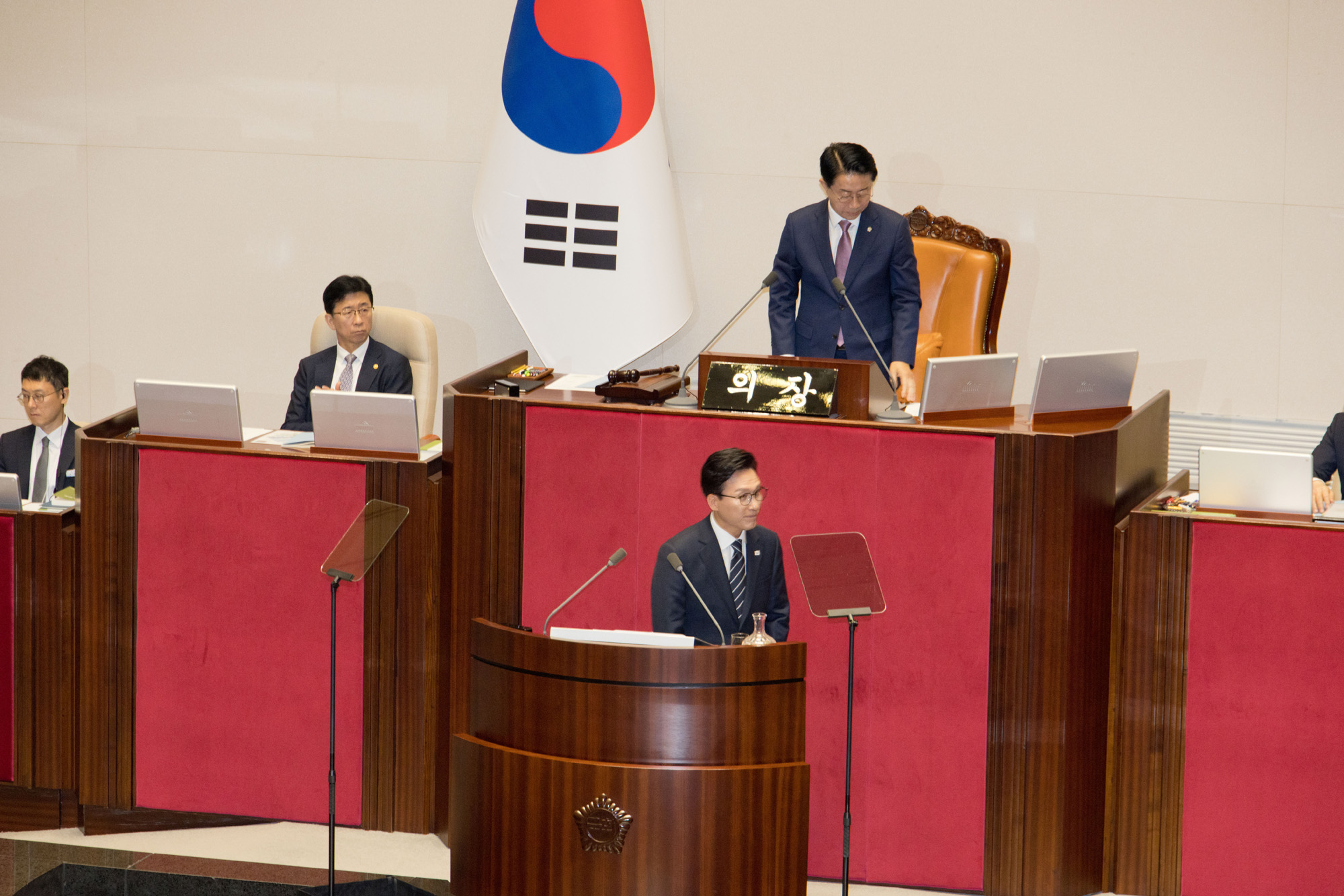 정치;국회;본회의;교섭단체대표연설
