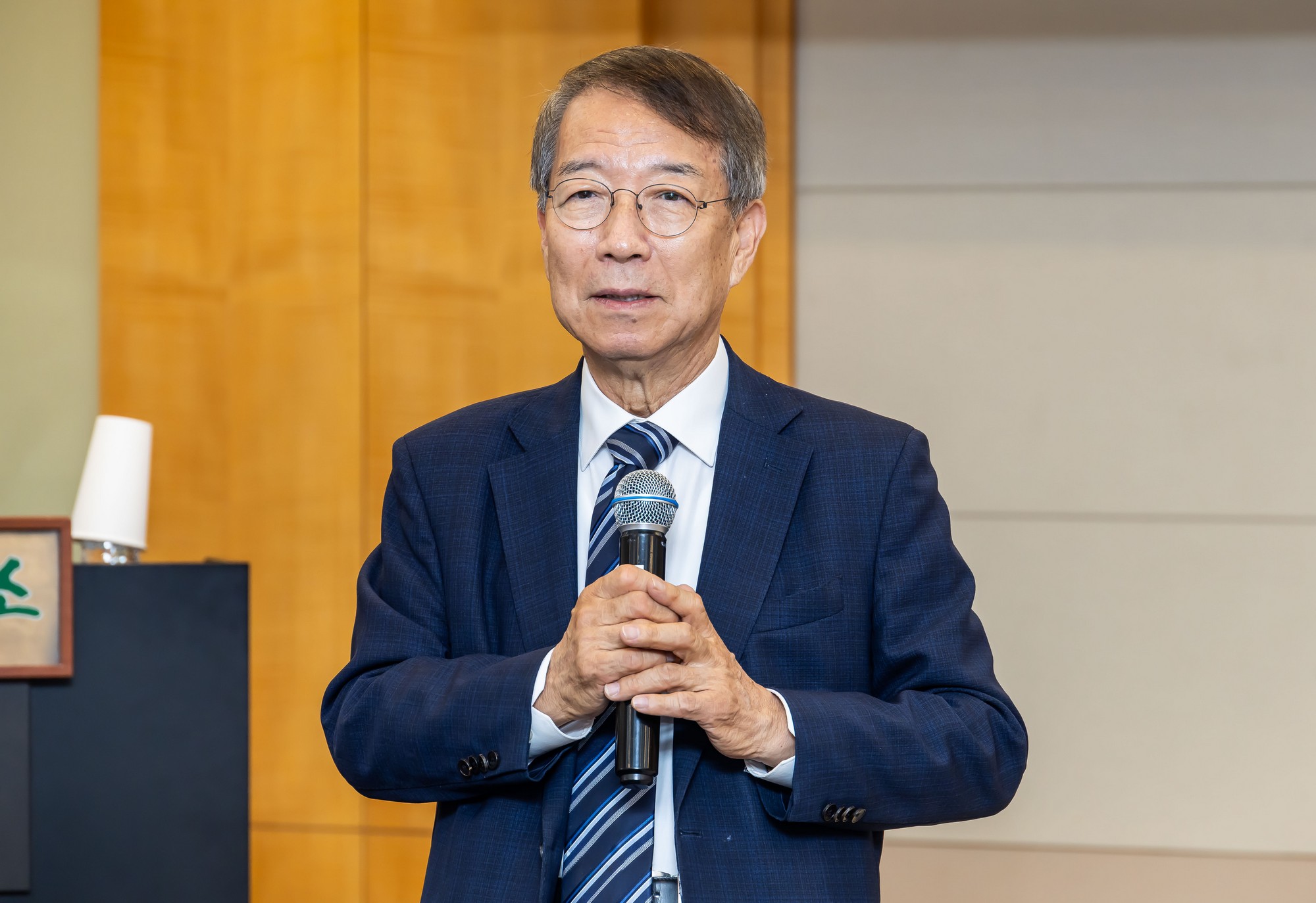 경제;행사;동반성장연구소;제131회동반성장포럼;정운찬;정운찬동반성장연구소이사장;전성인;전성인 홍익대학교 경제학부 교수;성과공유와 동반성장 삼성전자 노사교섭을 중심;서울대학교호암교수회관