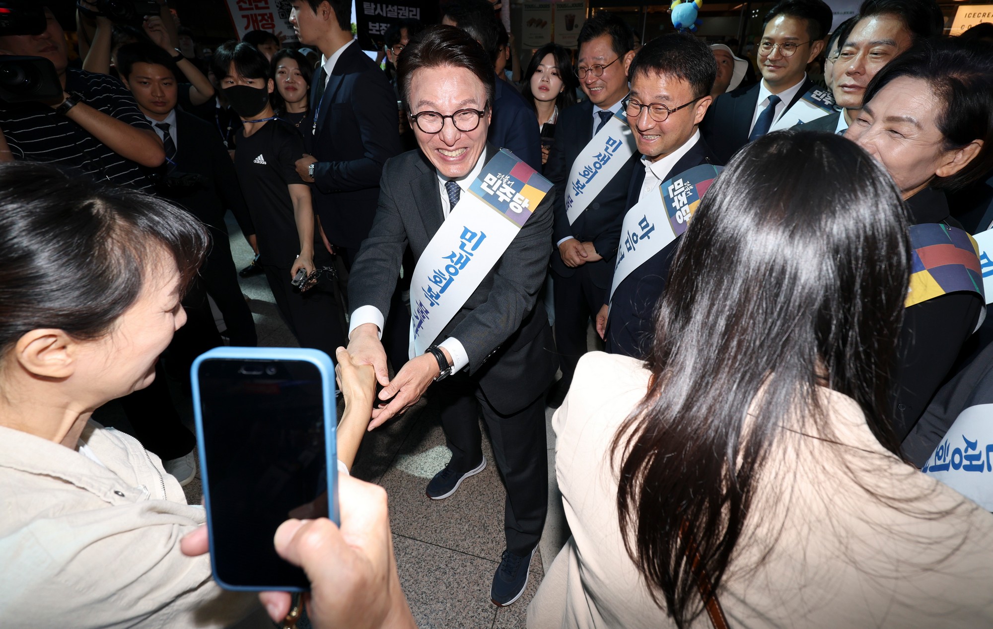 정치;정당;여당;더불어민주당;김민석;민주당;더불어민주당추석귀성인사;용산역;정당귀성인사;민주당추석귀성인사