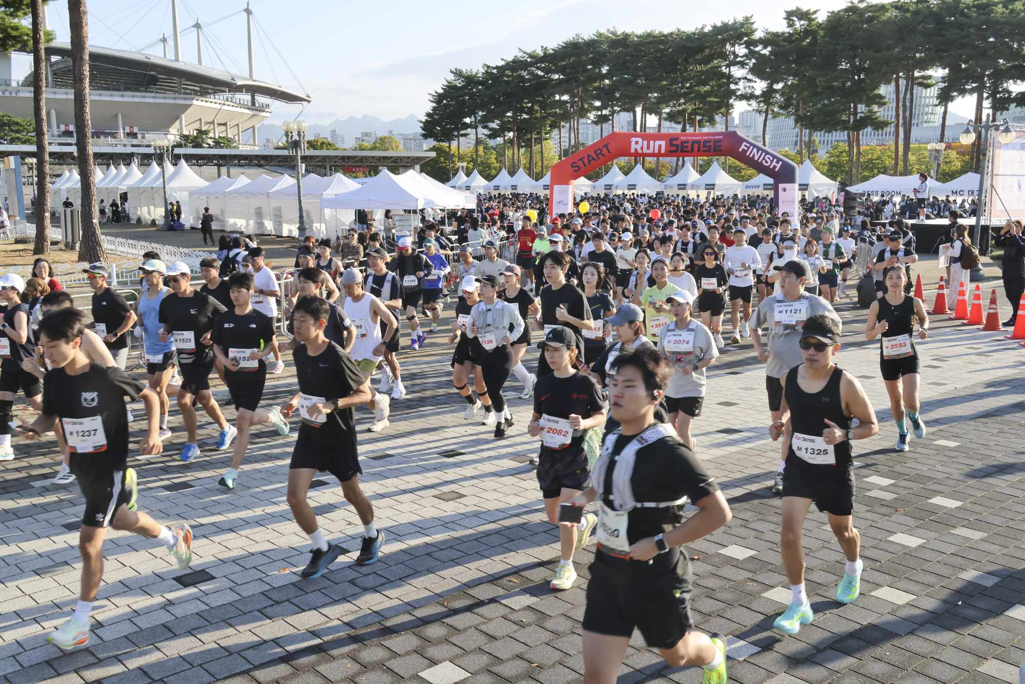 런센스;마라톤;버닝런;런센스2026;비즈한국