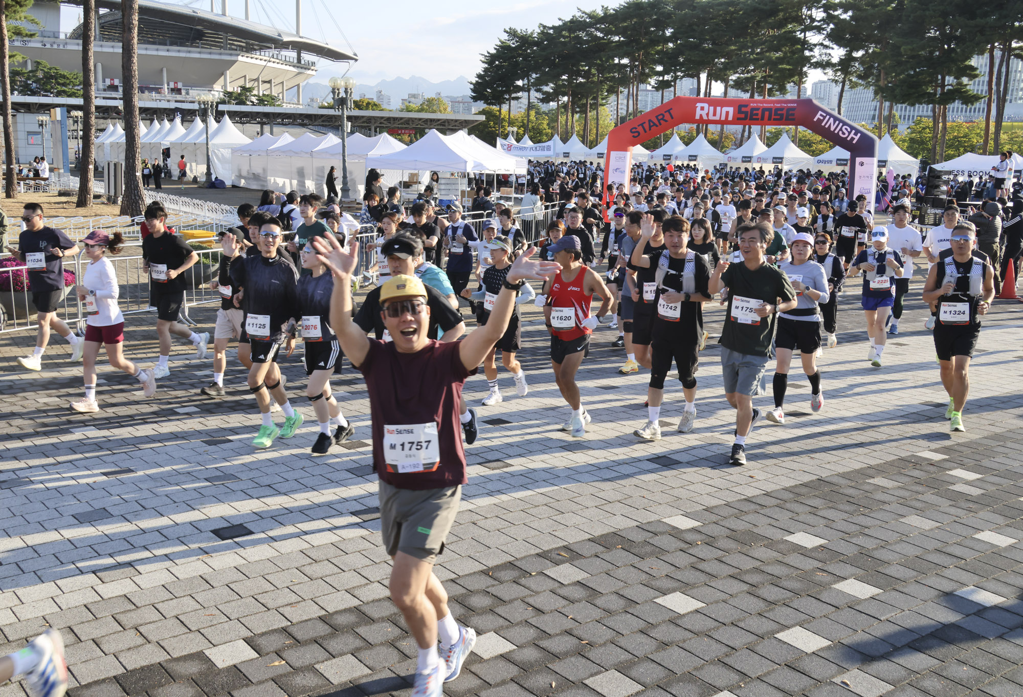 런센스;마라톤;버닝런;런센스2026;비즈한국