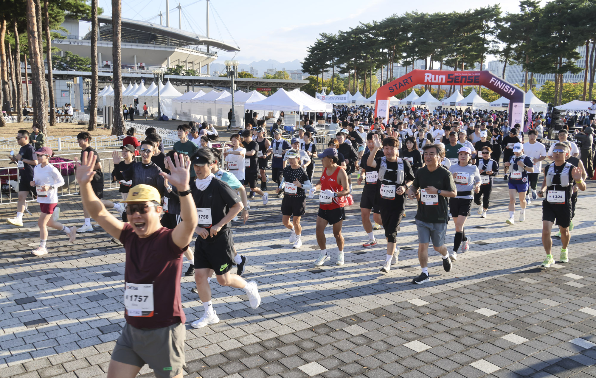 런센스;마라톤;버닝런;런센스2026;비즈한국