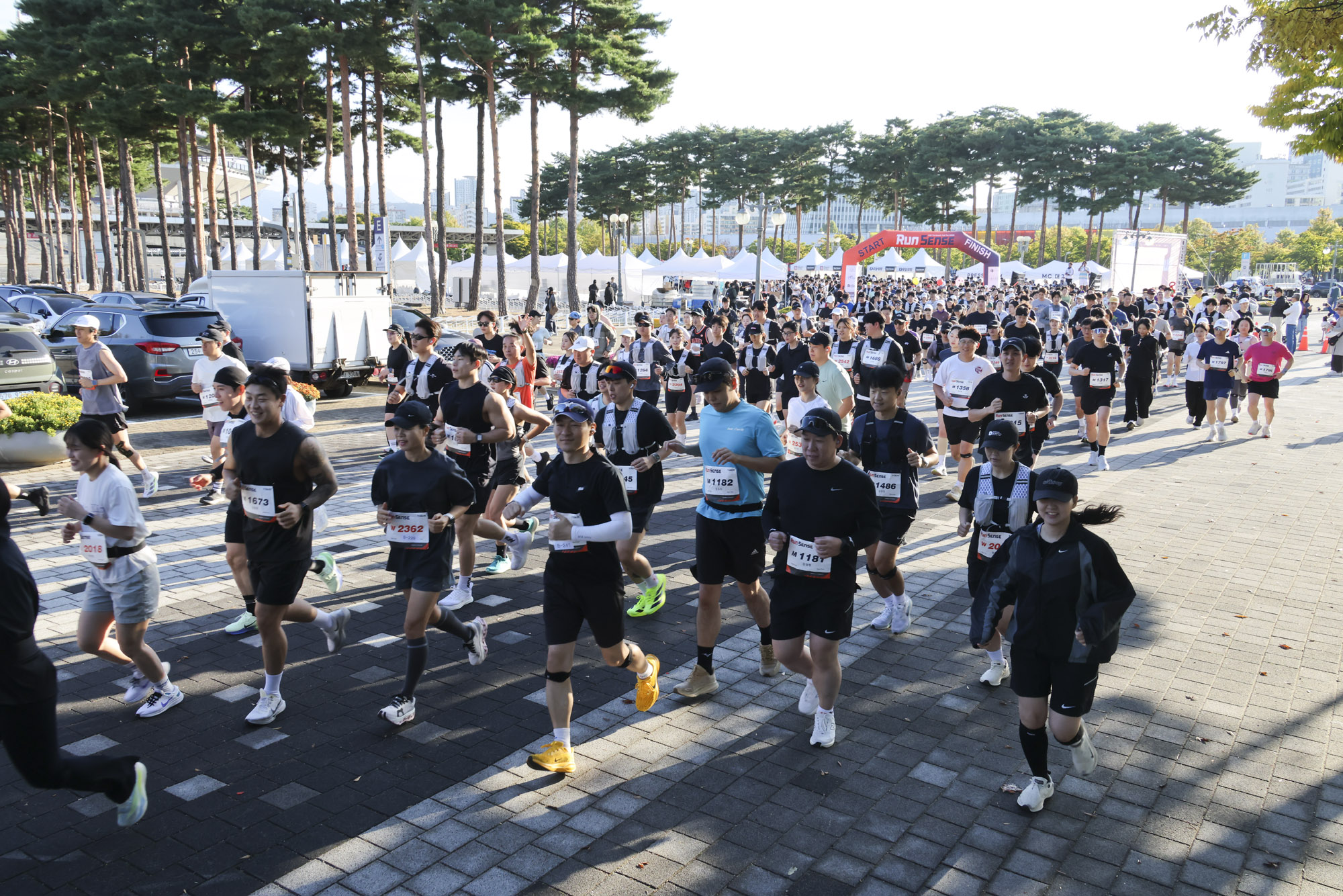런센스;마라톤;버닝런;런센스2026;비즈한국