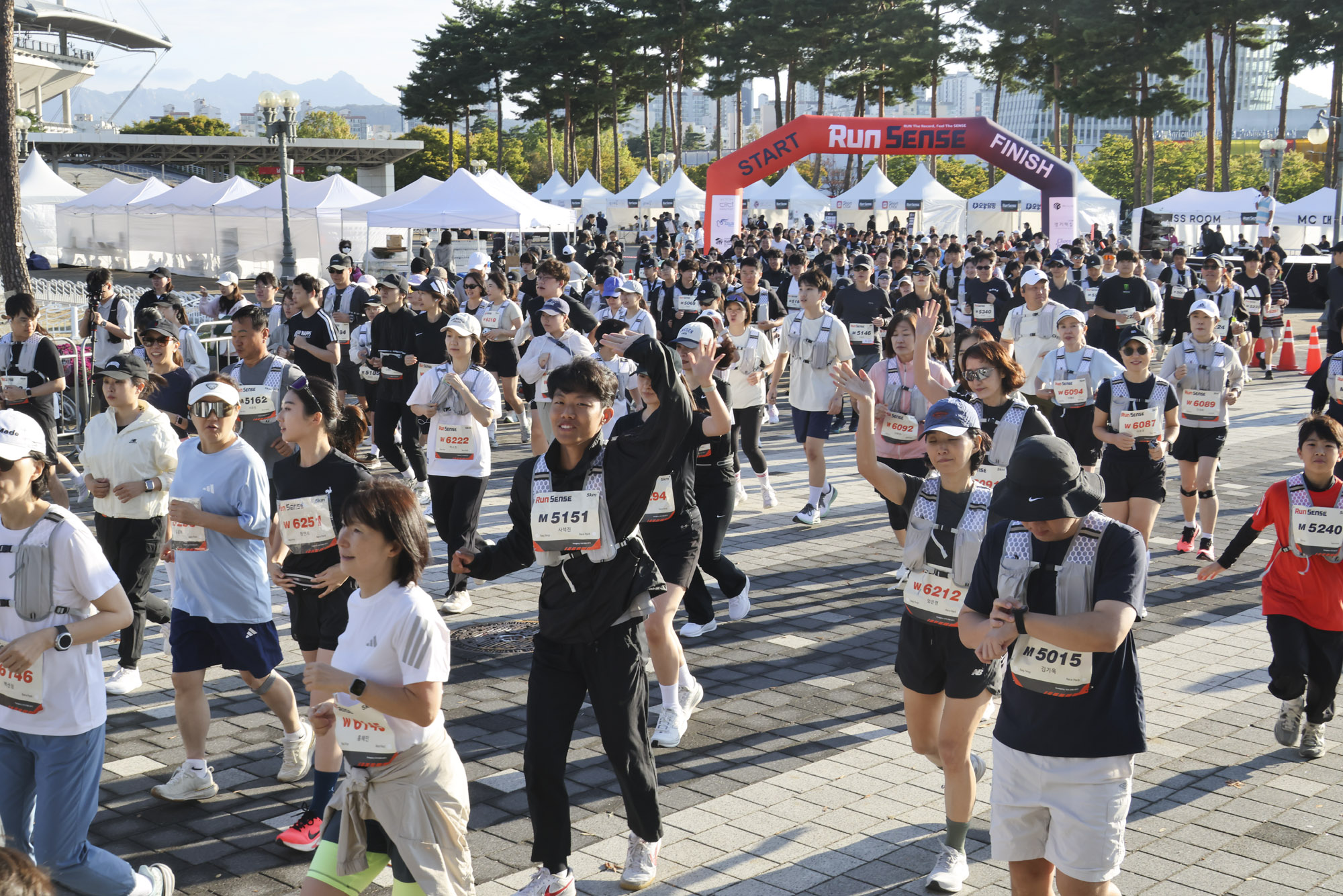 런센스;마라톤;버닝런;런센스2026;비즈한국