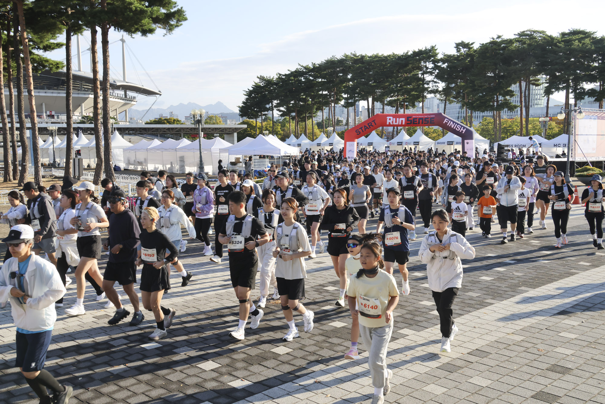 런센스;마라톤;버닝런;런센스2026;비즈한국