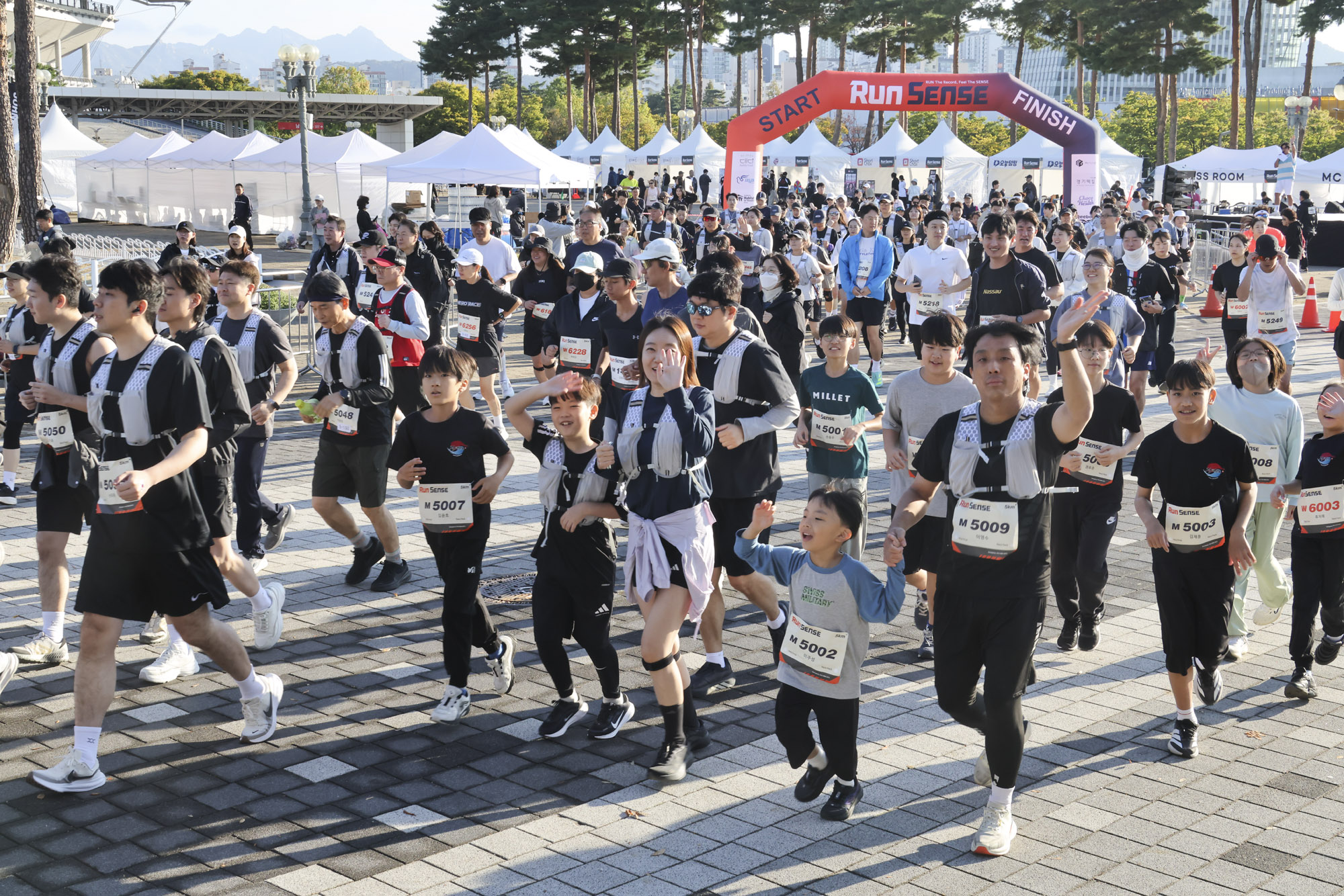 런센스;마라톤;버닝런;런센스2026;비즈한국