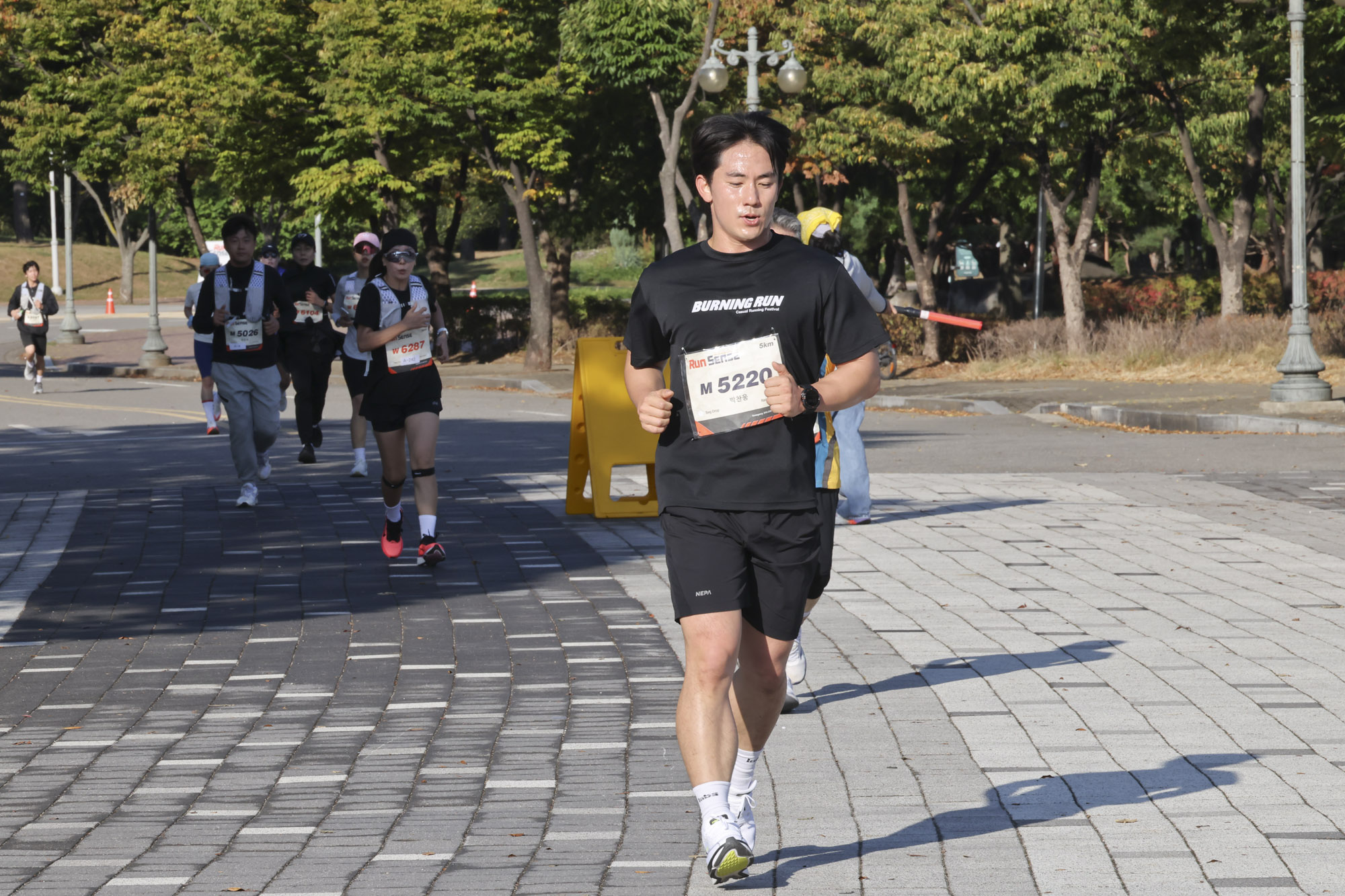 런센스;마라톤;버닝런;런센스2026;비즈한국