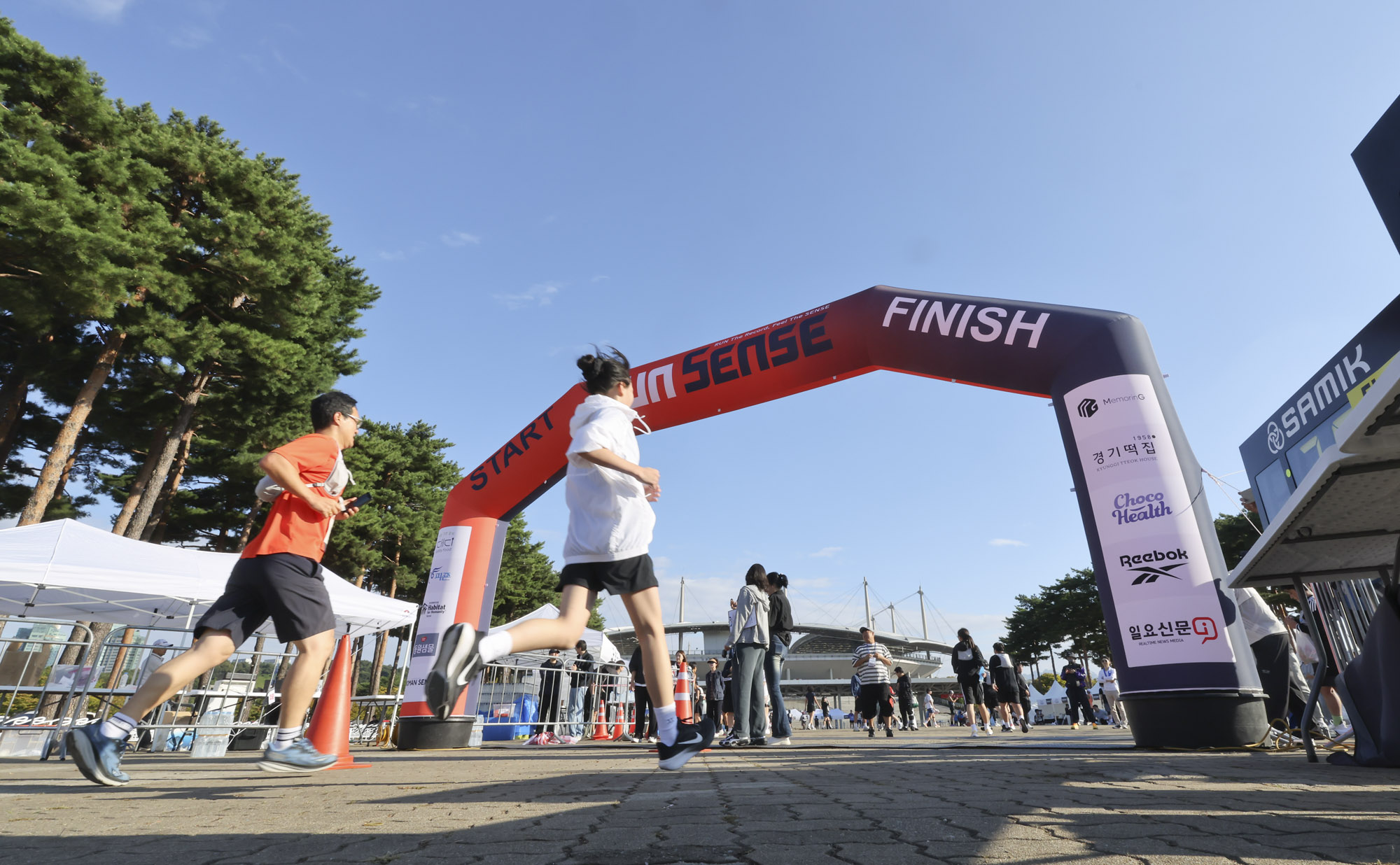 런센스;마라톤;버닝런;런센스2026;비즈한국
