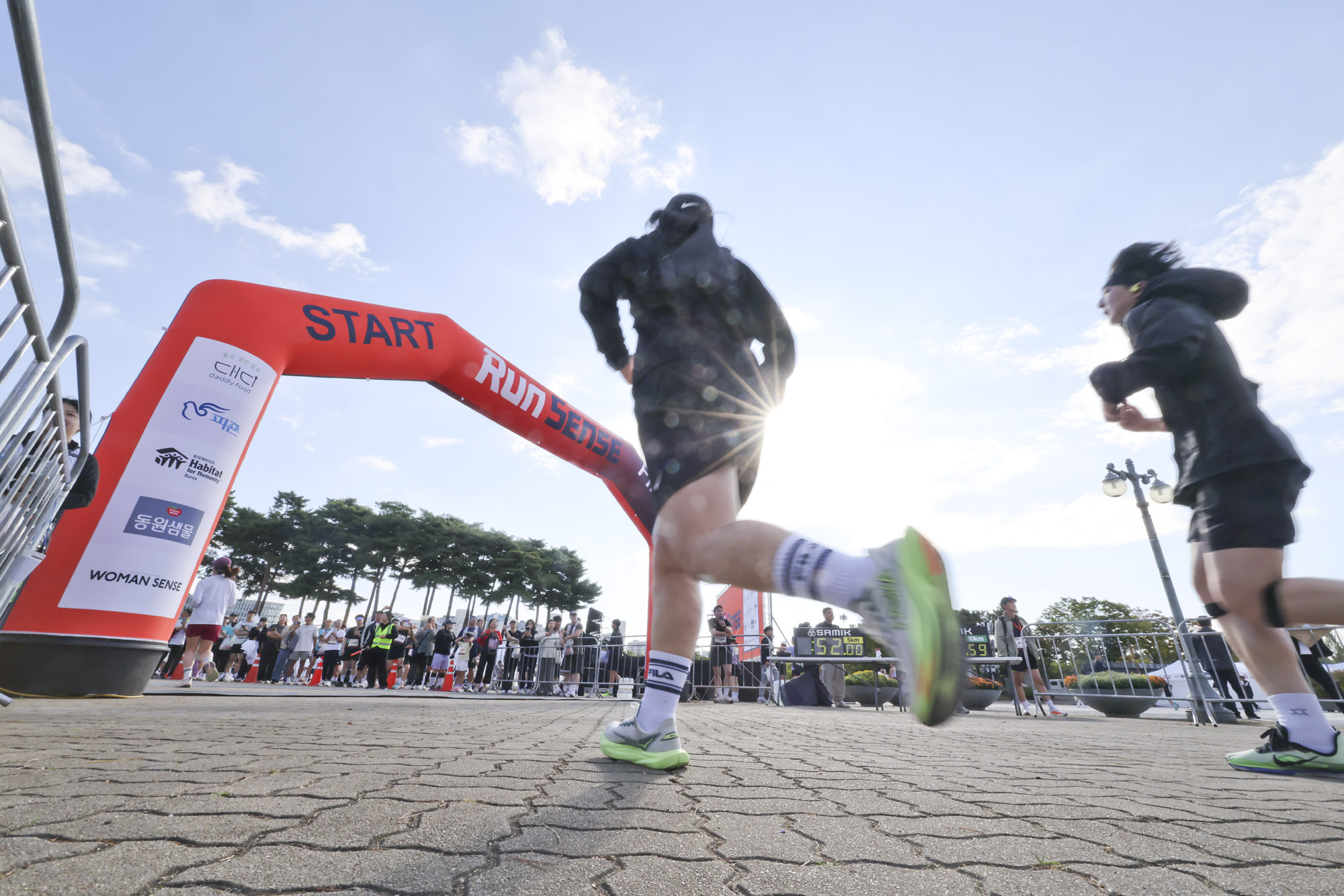런센스;마라톤;버닝런;런센스2026;비즈한국