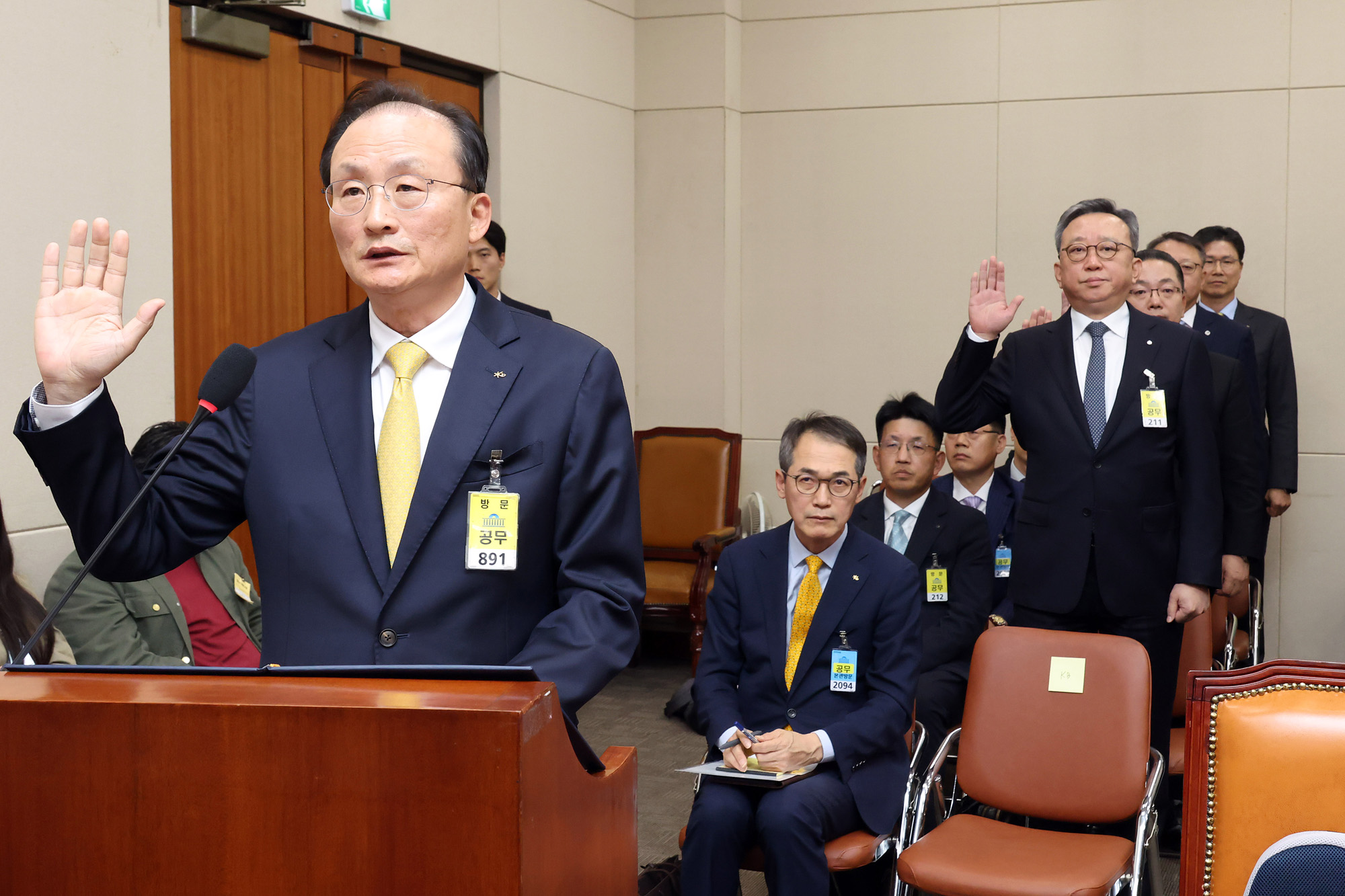 이환주 KB국민은행장;정상혁 신한은행장;이호성 하나은행장;정진완 우리은행장;강태영 NH농협은행장정무위원회;국정감사