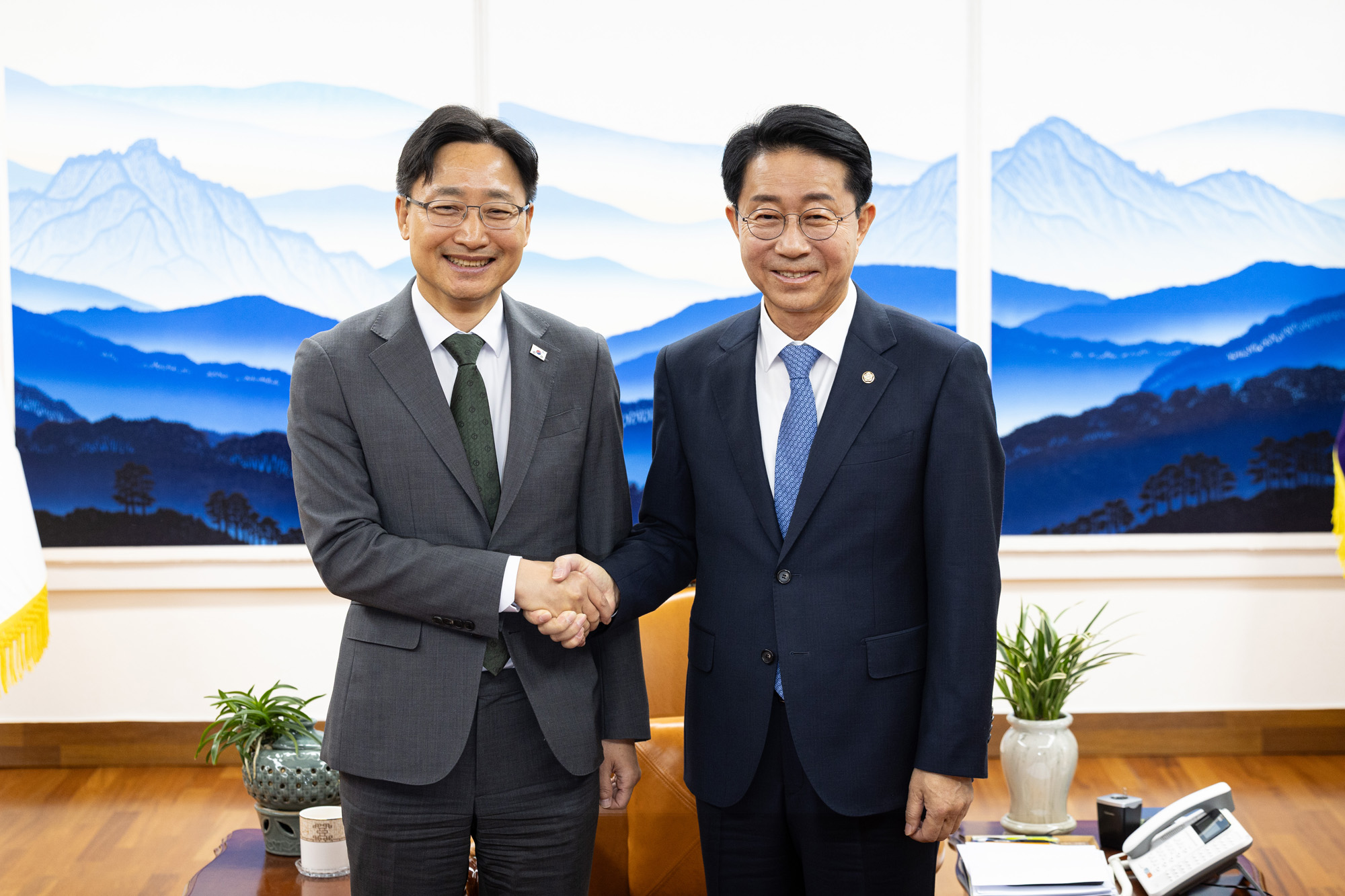 정치;국회;조정식 국회의장;임광현