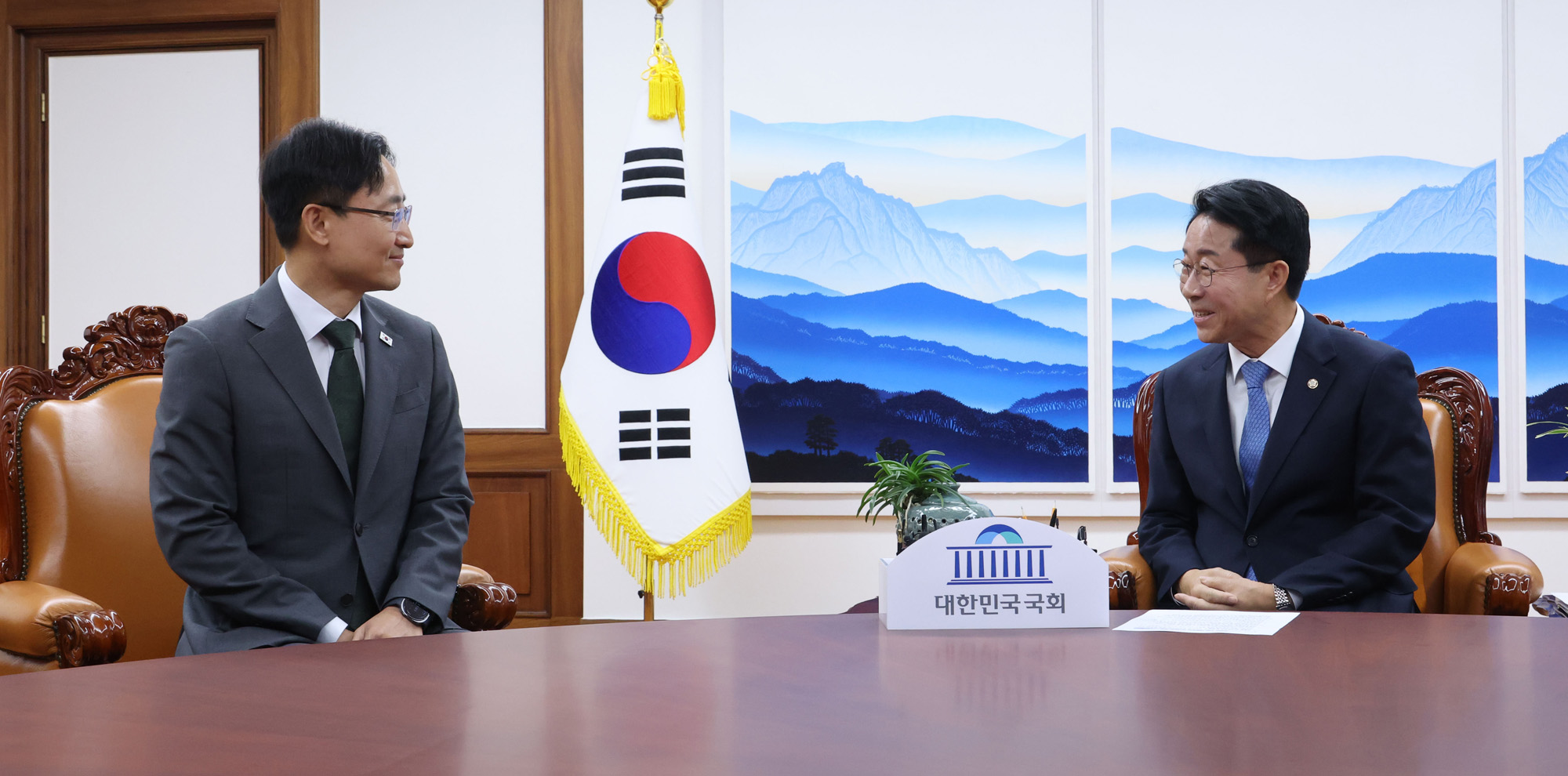 정치;국회;조정식 국회의장;임광현