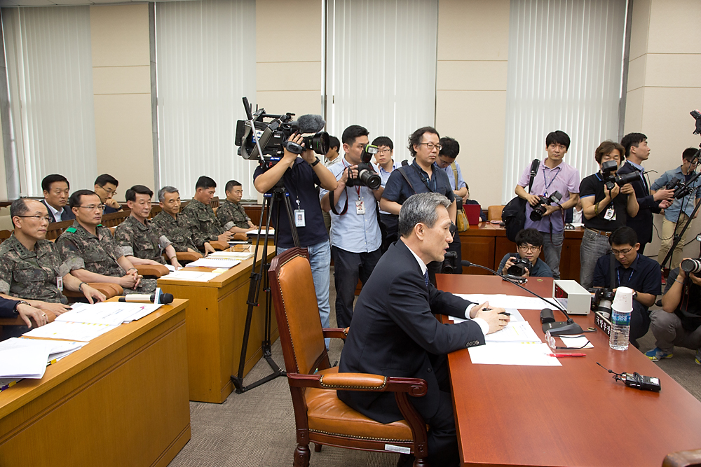 정치/정당/국회/상임위/국방위/22사단/무장탈영/