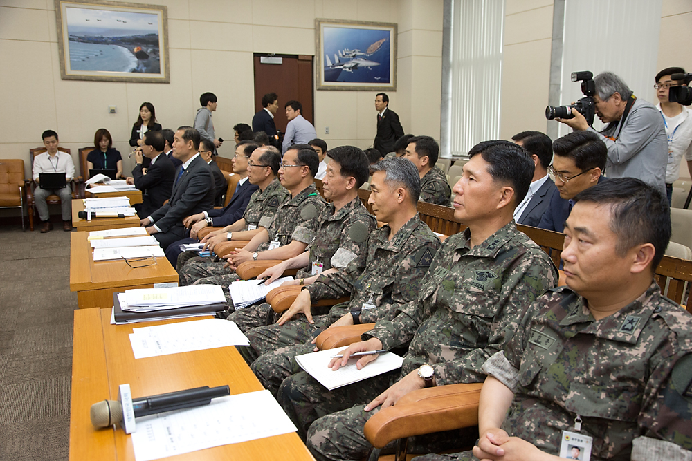 정치/정당/국회/상임위/국방위/22사단/무장탈영/