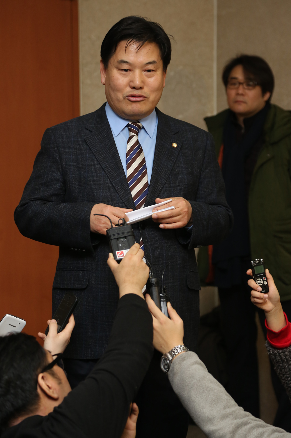 정치/국회/더민주당/더불어민주당/홍의락/컷오