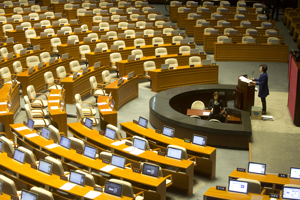 정치/국회/본회의장/필러버스터/텅빈본회의장/