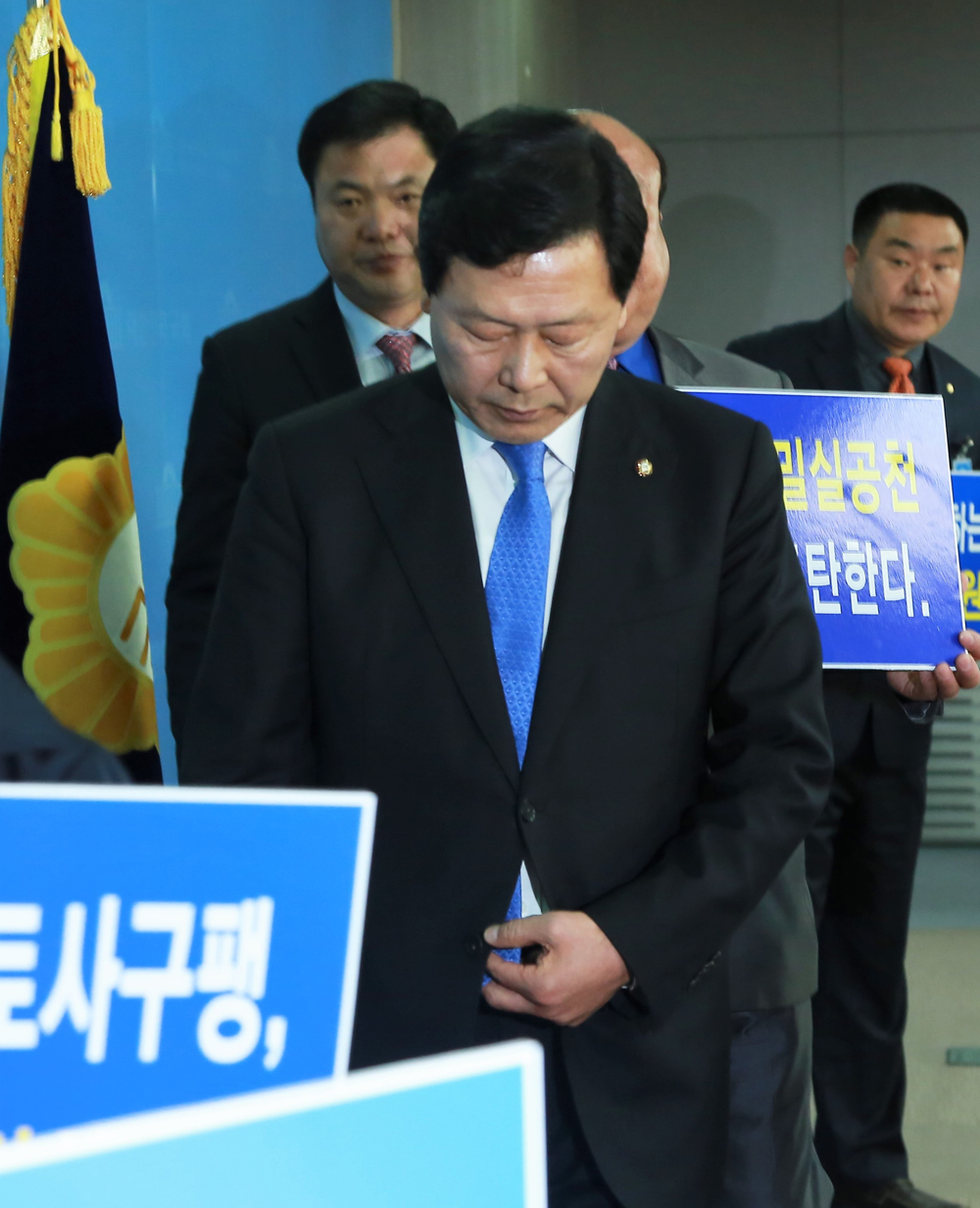 정치/국회/더민주당/더불어민주당/강동원/탈당