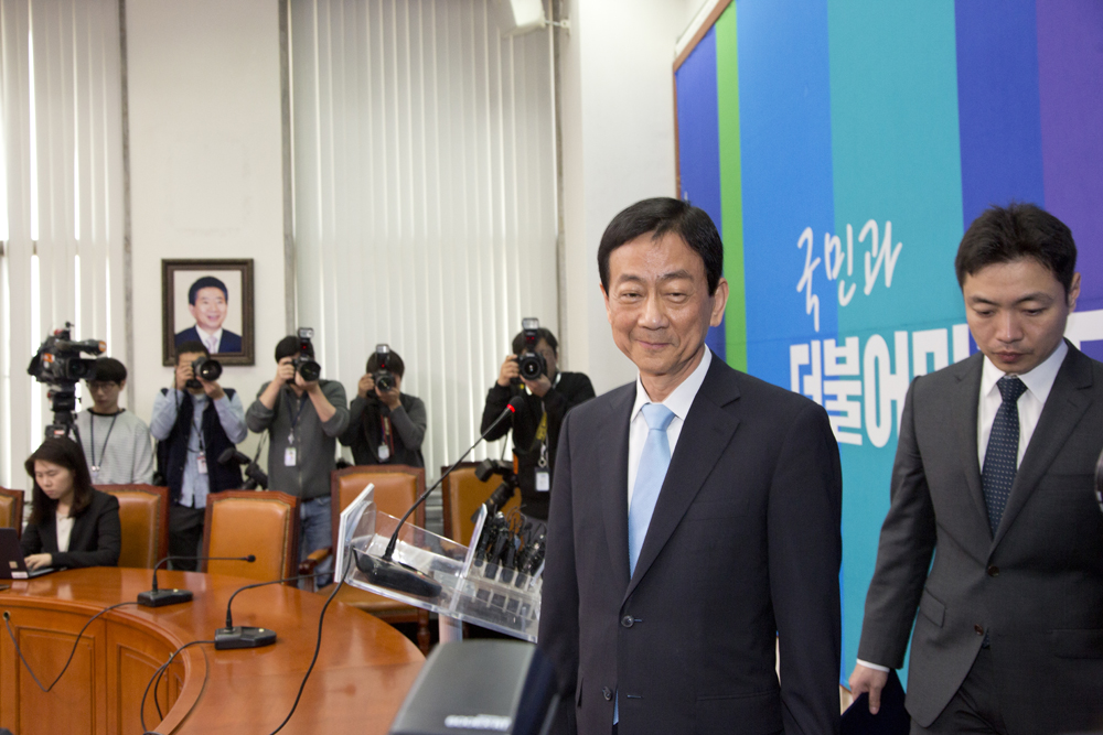 정치/정당/더불어민주당/입당기자회견/진영