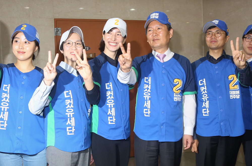 정치/국회/더민주당/더불어민주당/더컸유세단/