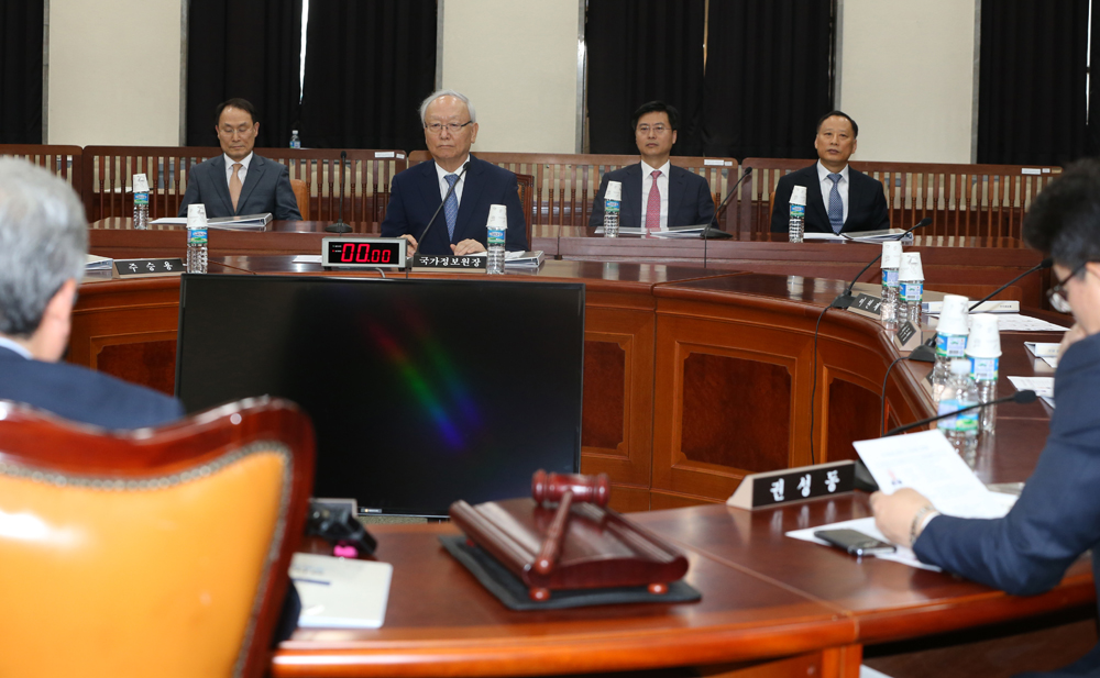 국회/정치/국가정보원장/이병호/정보위원회