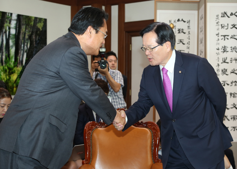 정치/국회/정진석원내대표/정진석정의화