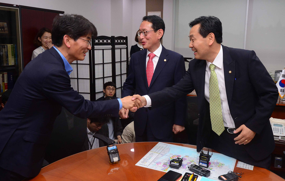 정치/국회/여야3당회동/원내수석부대표/김도읍/