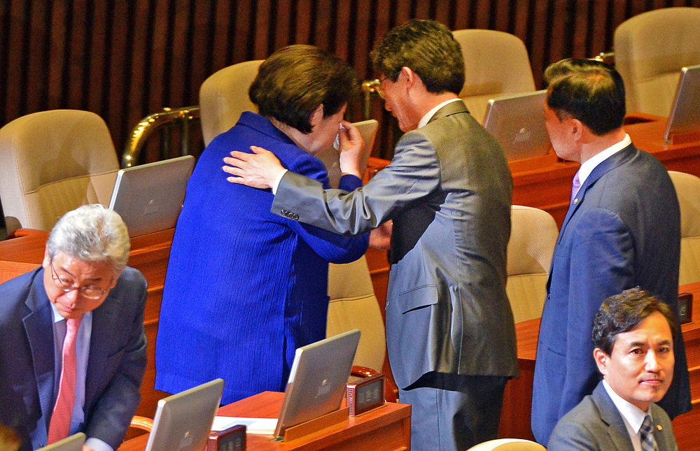 정치/국회/김을동/유승민