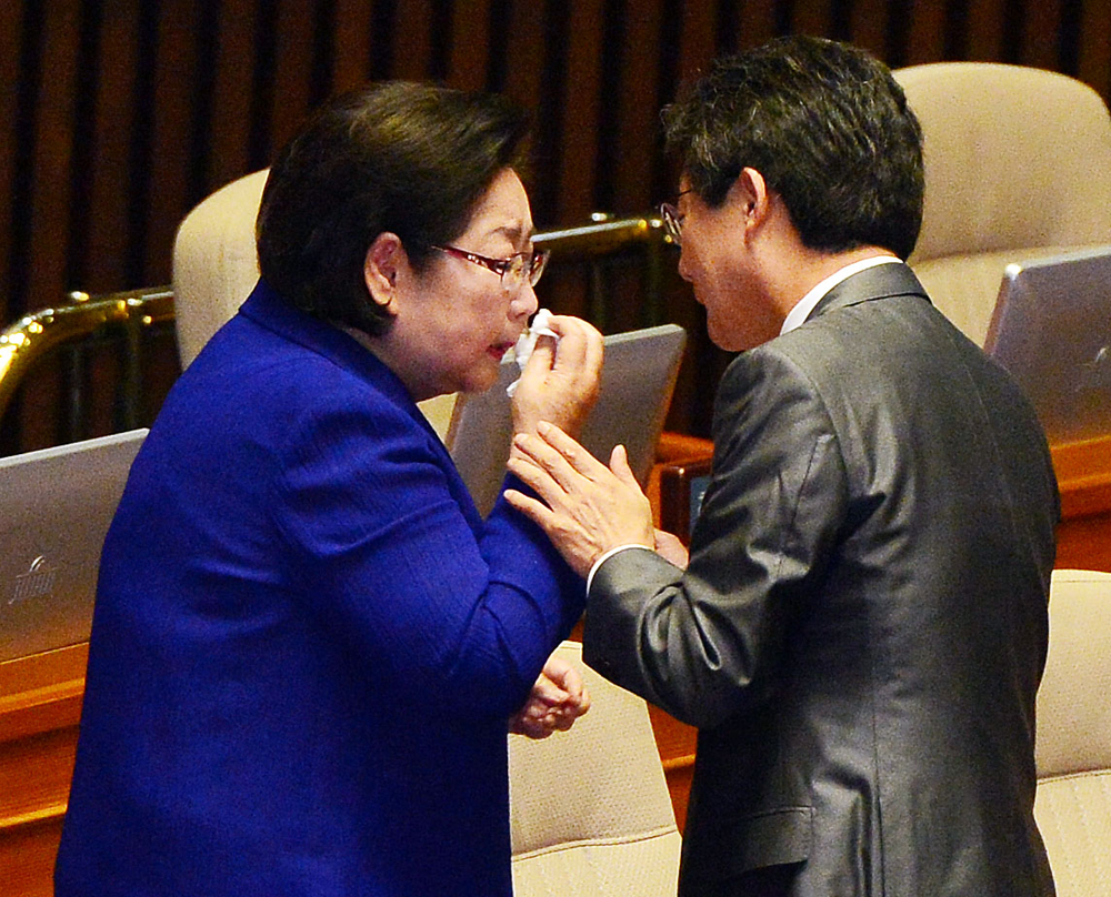 정치/국회/김을동/유승민