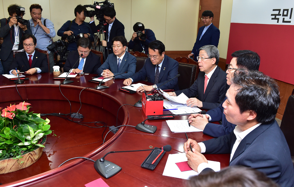 정치/새누리당/비상대책위원회의/정진석/김희옥