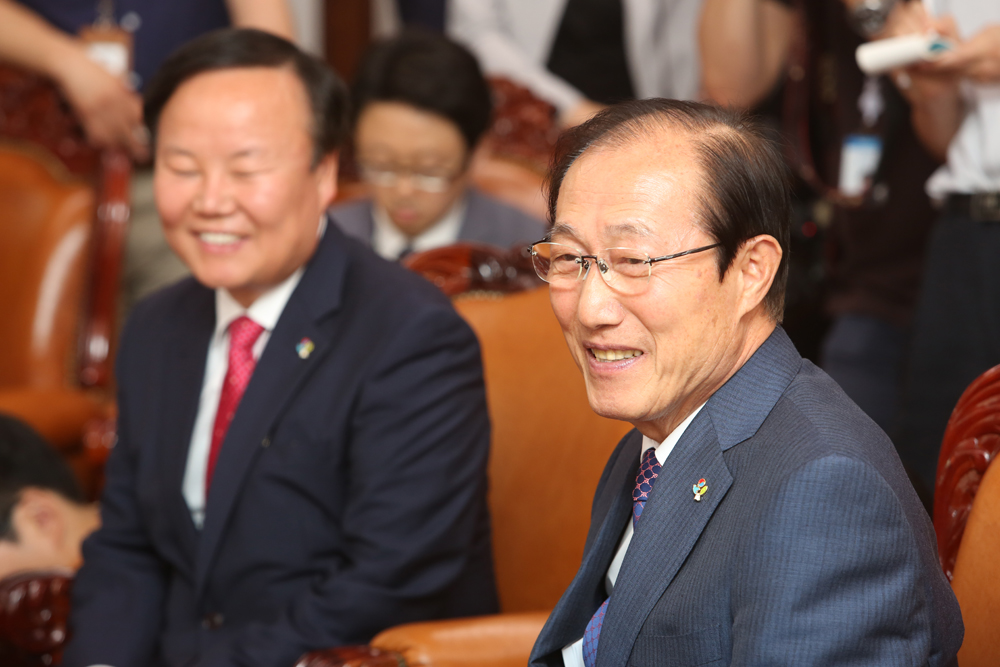 정치/국회/국회의장/청와대비서실장/이원종/정