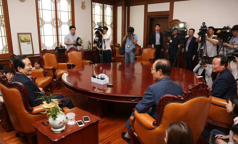 정치/국회/국회의장/청와대비서실장/이원종/정