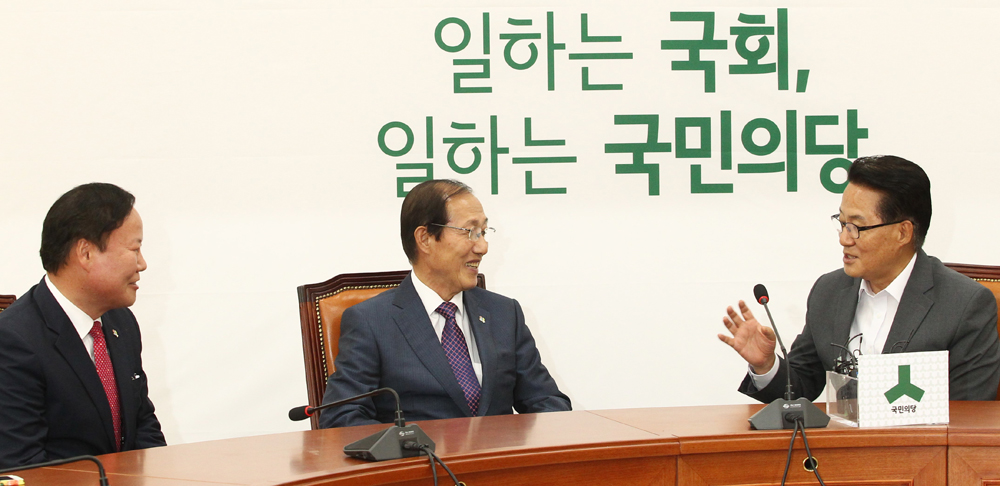 정치/국회/대통령비서실장/이원종/박지원