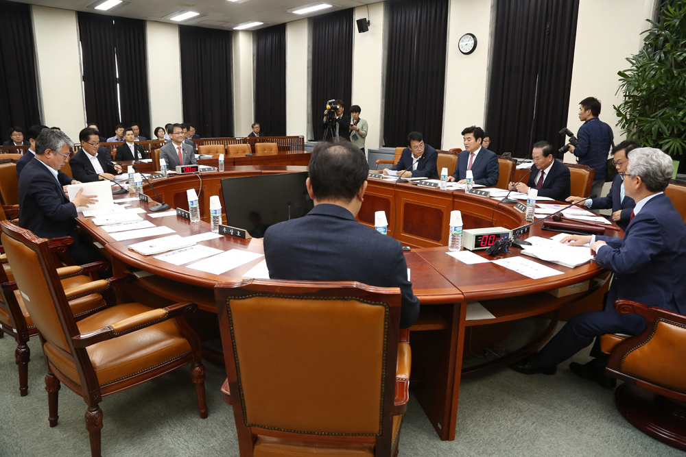 정치/국회/정보위원회/법무부차관