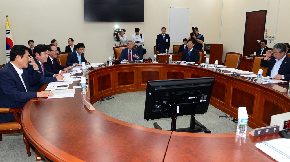 정치/국회/정보위원회/법무부차관