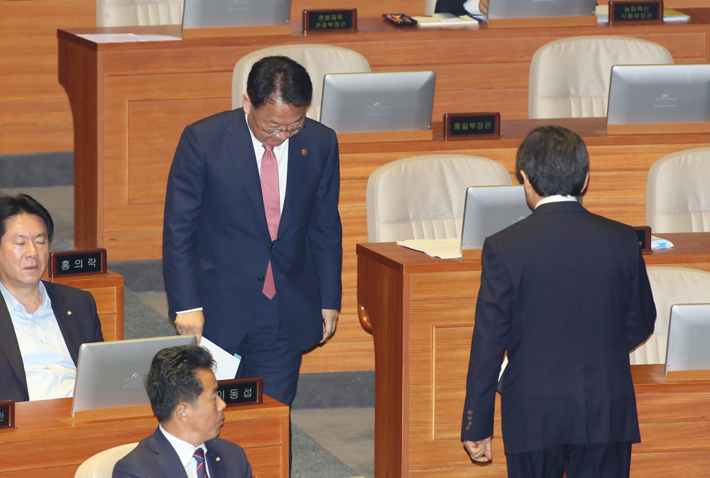 정치/국회/본회의/대정부질문/유일호