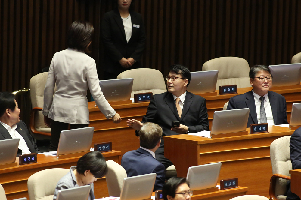 정치/국회/본회의/대정부질문/윤상현