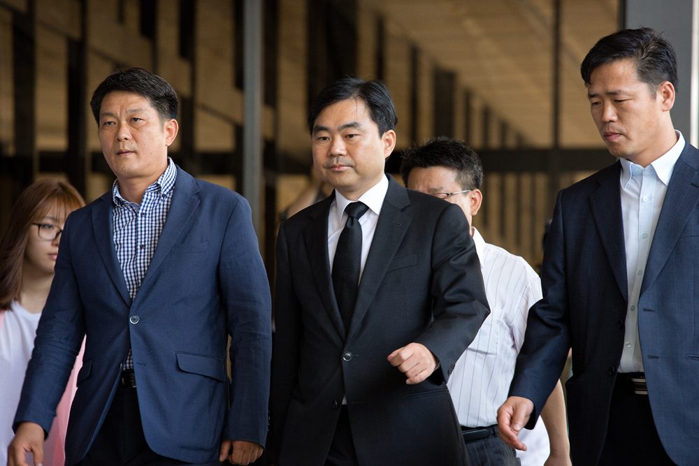 사회,경제,주식,주식대박,배임,검사장,진경준,소환,출두,서울중앙지검,특임검사