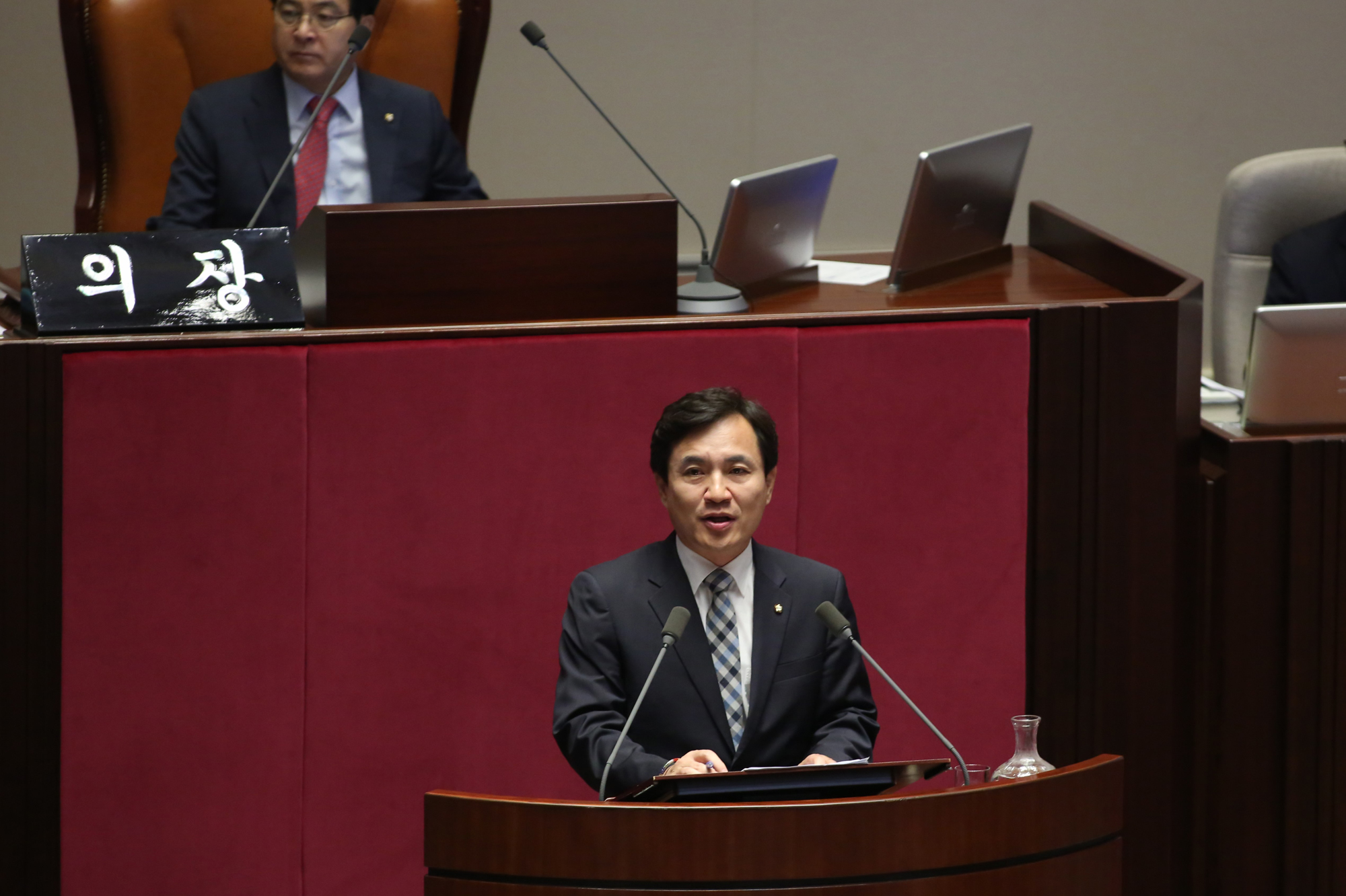 정치/국회/사드배치/긴급현안질문/질문자/김진