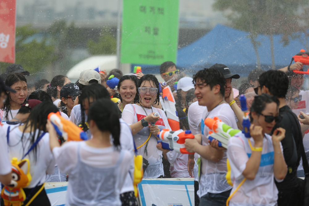 사회/한강물싸움축체/물총싸움/더위/