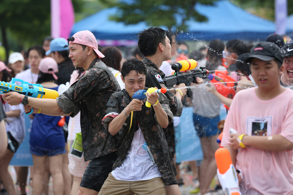 사회/한강물싸움축체/물총싸움/더위/