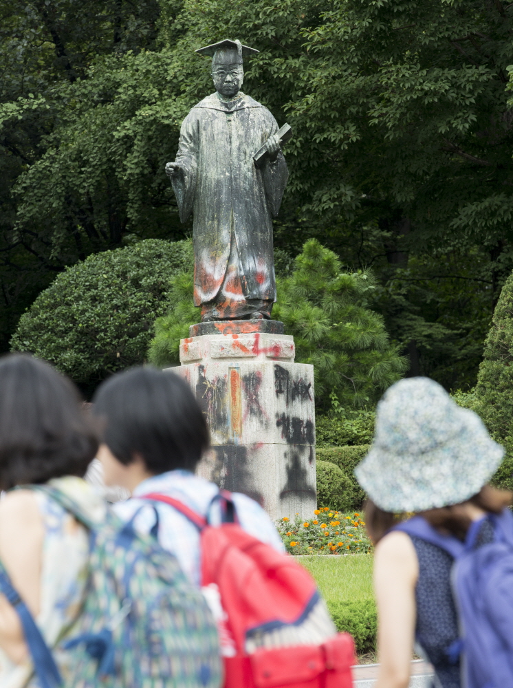 이화여대,평생교육단과대학,미래라이프대학,졸업장반납시위,이화여대졸업장,졸업장,이대,이대정문,이대 평생교육,이대 점거,이대 농성