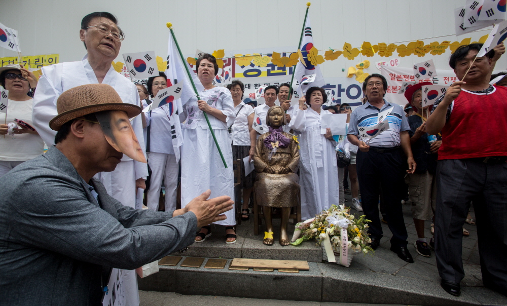 일제강점하유족회,광복절,815,주한일본대사관,아베신조,아베총리,아베,아베사죄,소녀상