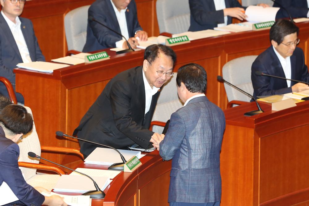 정치/국회/예산결산특별위원회 전체회의/유일호