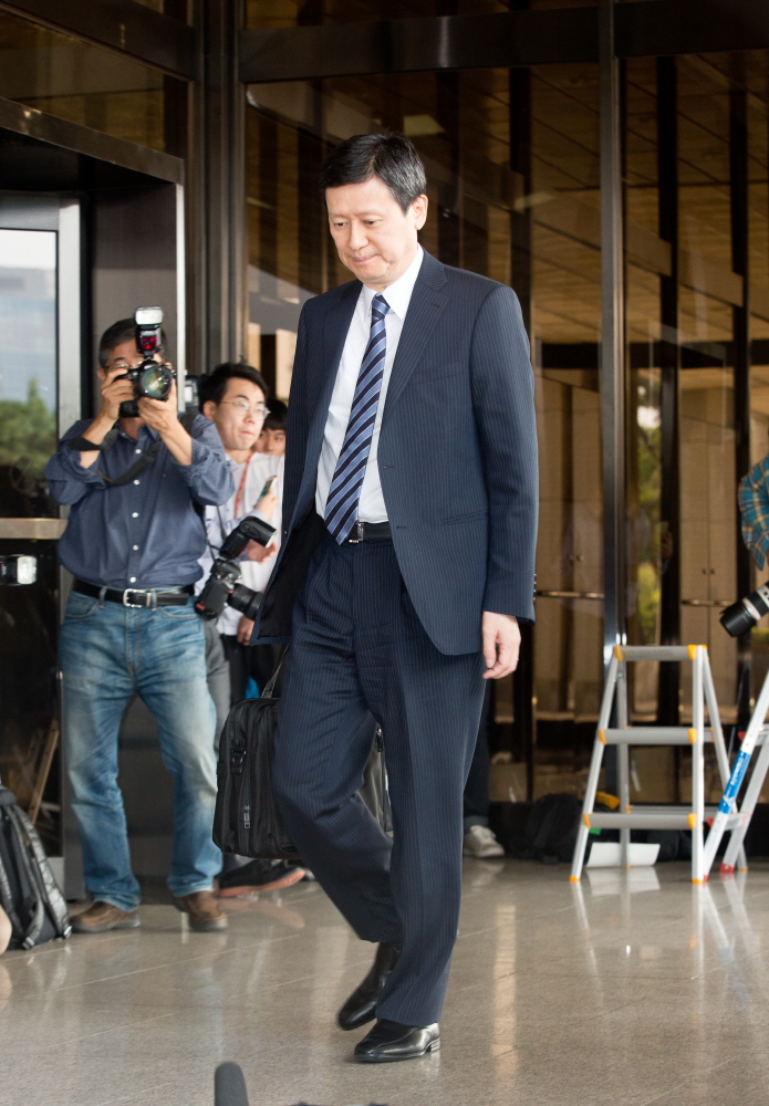 신동주,롯데,롯데홀딩스,신동주 검찰 출석,신동주 검찰