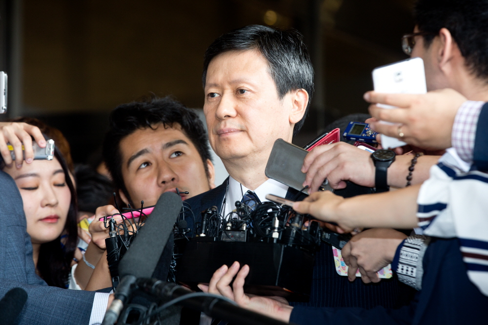 신동주,롯데,롯데홀딩스,신동주 검찰 출석,신동주 검찰