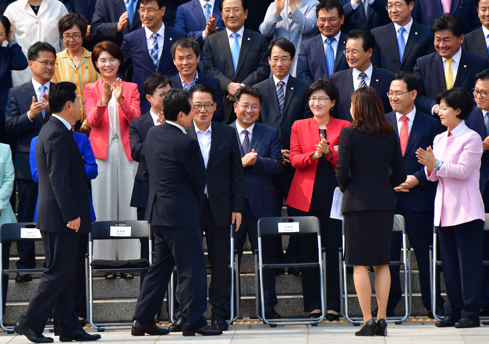 정치/국회/국회의원기념촬영/국회의원단체사진/