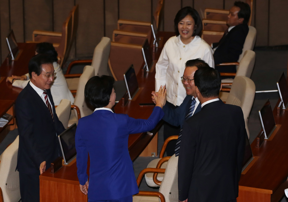정치,국회,본회의,추미애,교섭단체대표연설,김부겸