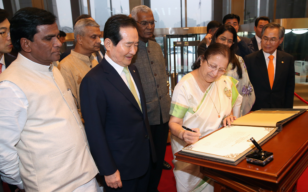 정치/정세균/국회의장/인도하원의장/