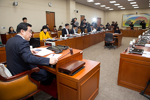 정치/국회/국회의원/정무위원회/정무위/개인정