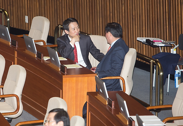 정치/국회/국회의원/정당/본회의/대정부질문/본